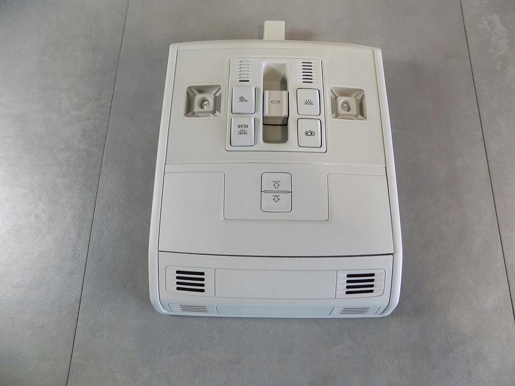 фото №1, Vw golf sportsvan лампа салона 510867489