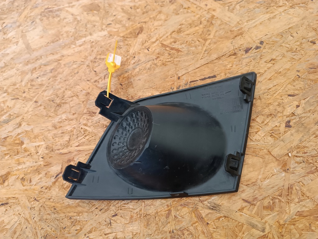 фото №13, Решётка бампера противотуманной фары правая nissan tiida versa