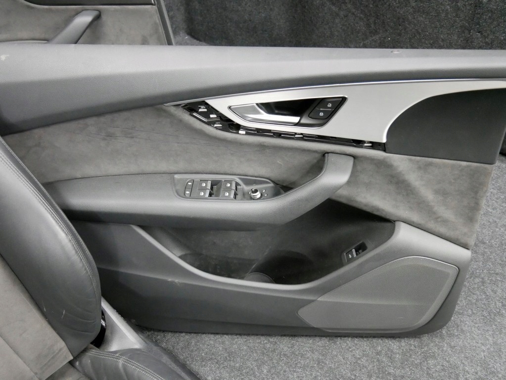 фото №8, Сиденья обшивки комплект кожа alcantara audi q7 4m