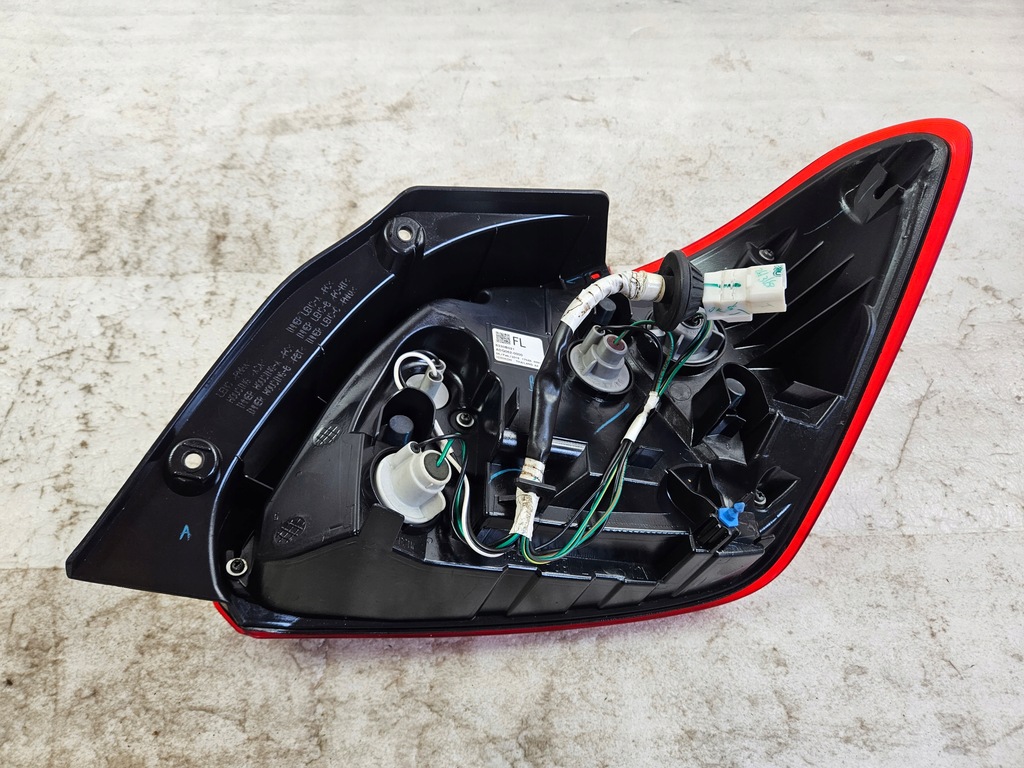 фото №13, Левая задняя лампа mitsubishi space star ii 2 lift 15- led 8330b021