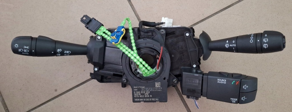 Купить Переключатель комбинированный renault twingo iii z.e. 479452659r 255671938r