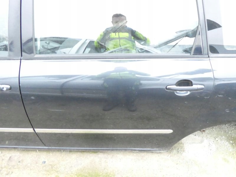 фото №1, Toyota avensis verso двері лівий задня 1e2 задні ліва