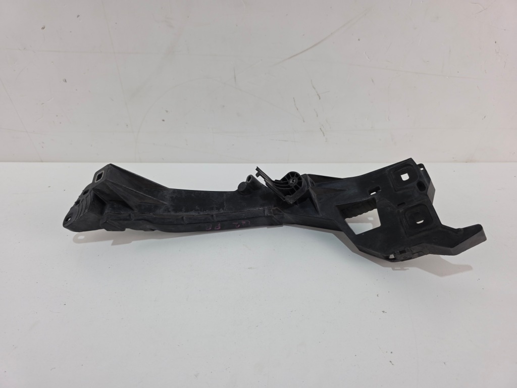 фото №1, Направляющая кронштейн лампы правое передние audi q2