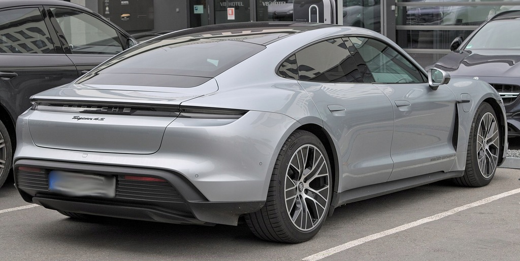 фото №12, Лампы задние накладка czarna левая правая porsche taycan 9j1 exclusive 19-24 ex1