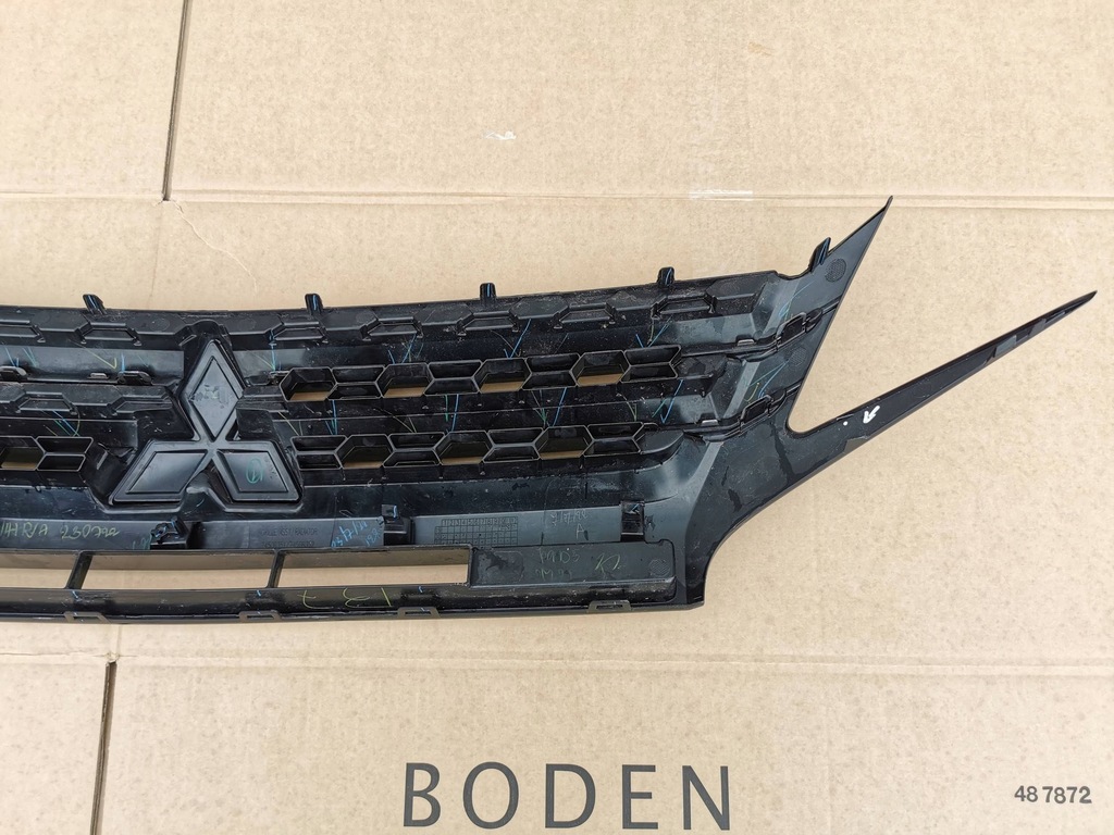 фото №11, Mitsubishi space star ii iii lift 20- решётка радиатора решётка радиатора бампера 7450b351