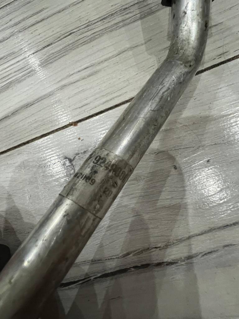 фото №5, Renault scenic iii 1.9 dci трубка шланг патрубок кондиціонера 924900018r