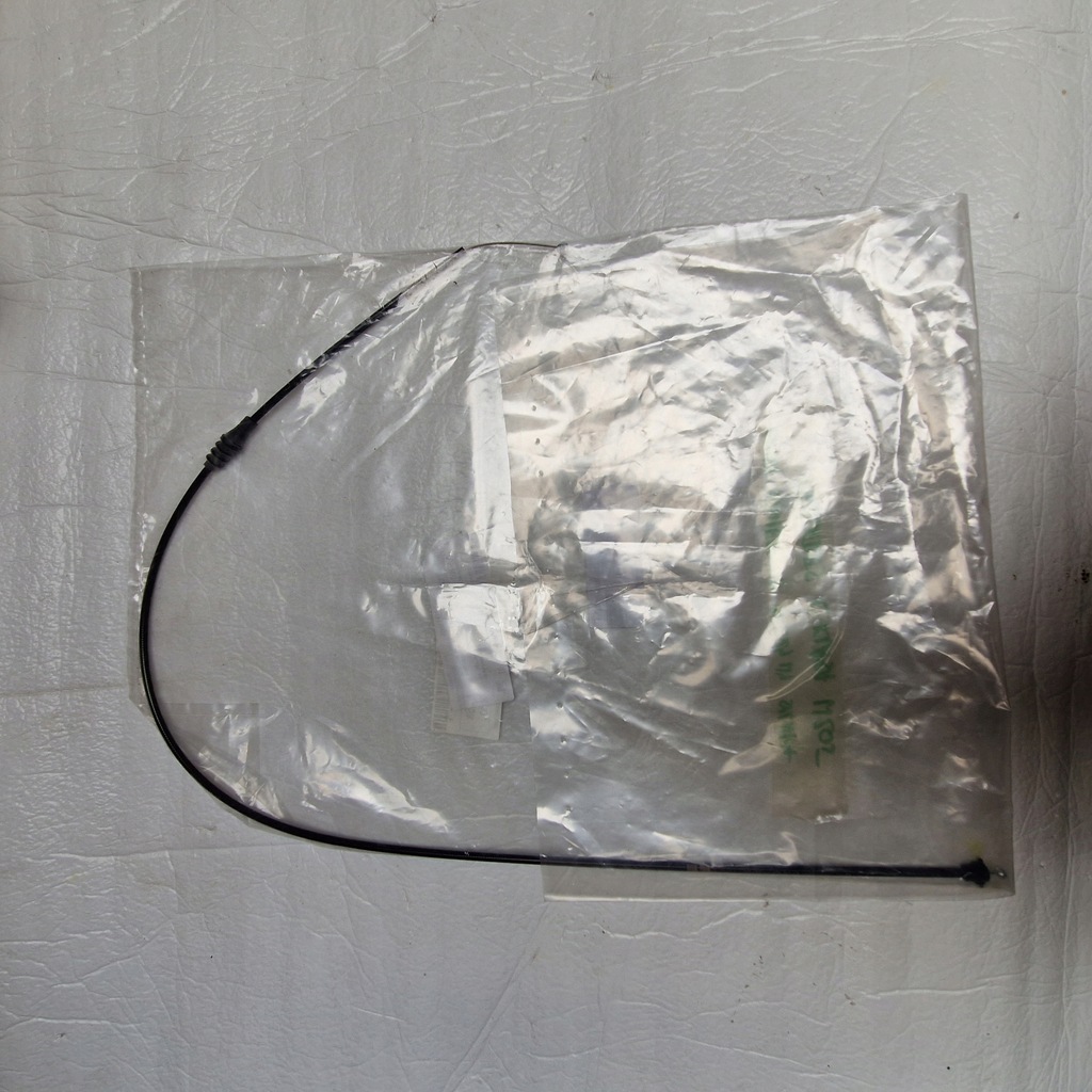 фото №9, Mercedes glc x253 трос тяга капот оригинал a2538806306