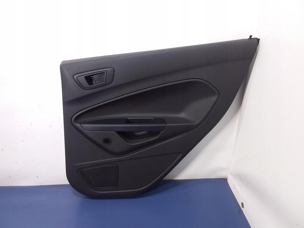 Купити Ford fiesta mk7 5d оббивка дверей задні праве