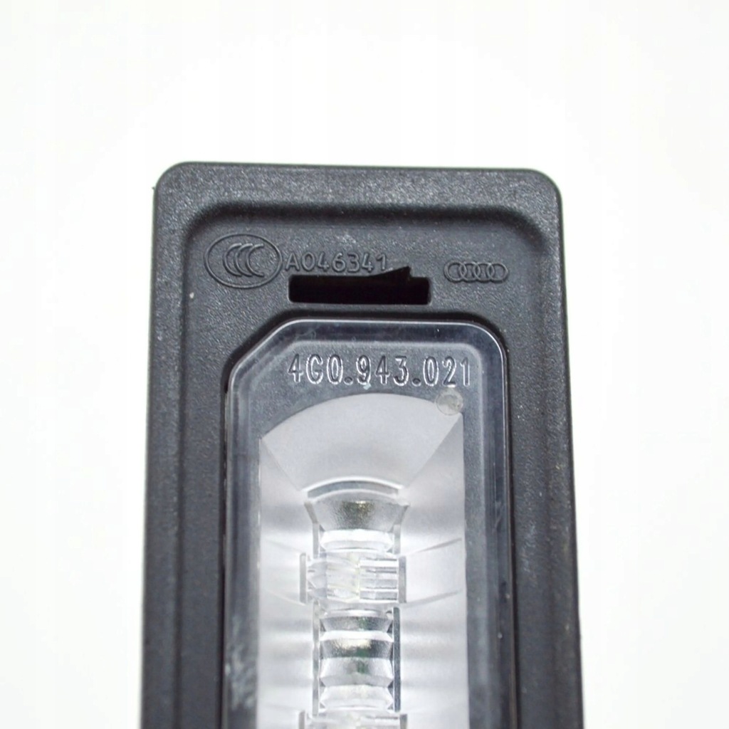 фото №7, Audi q5 sq5 2014 лампа освещение задний номерного знака регистрационный