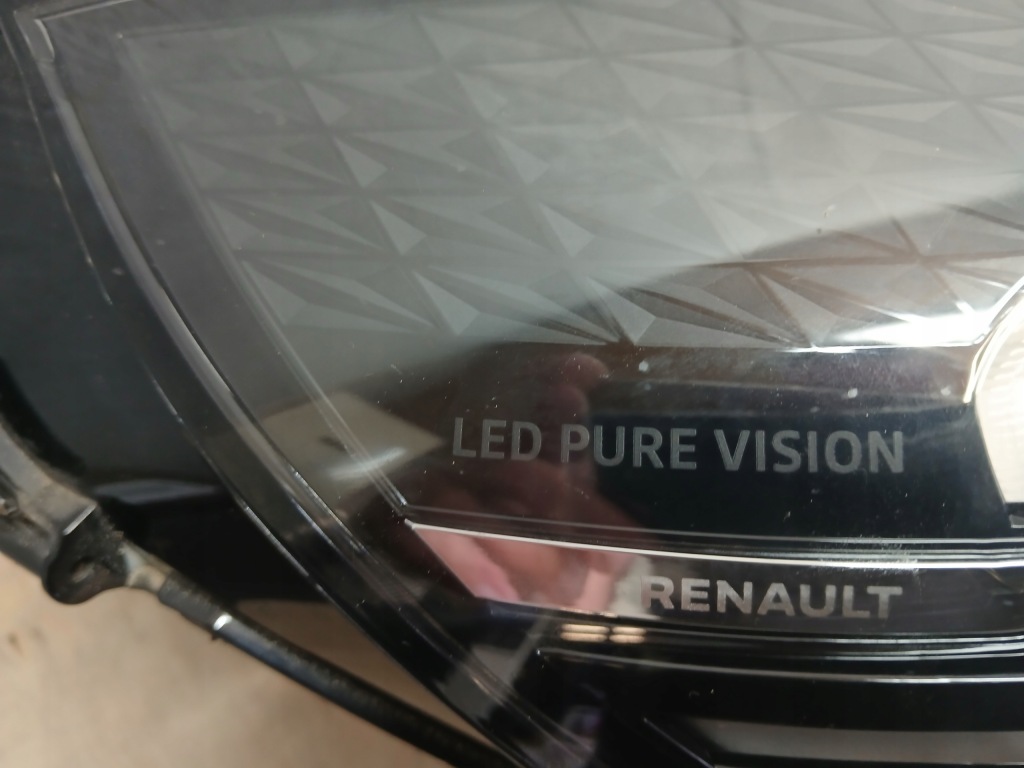 фото №2, Лампа перед правая renault clio v 5 full led 260104922r