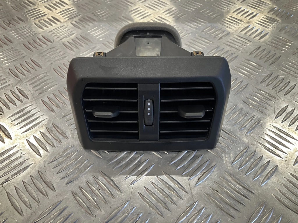 фото №1, Решётка обдув туннель bmw 2 f44 6828272