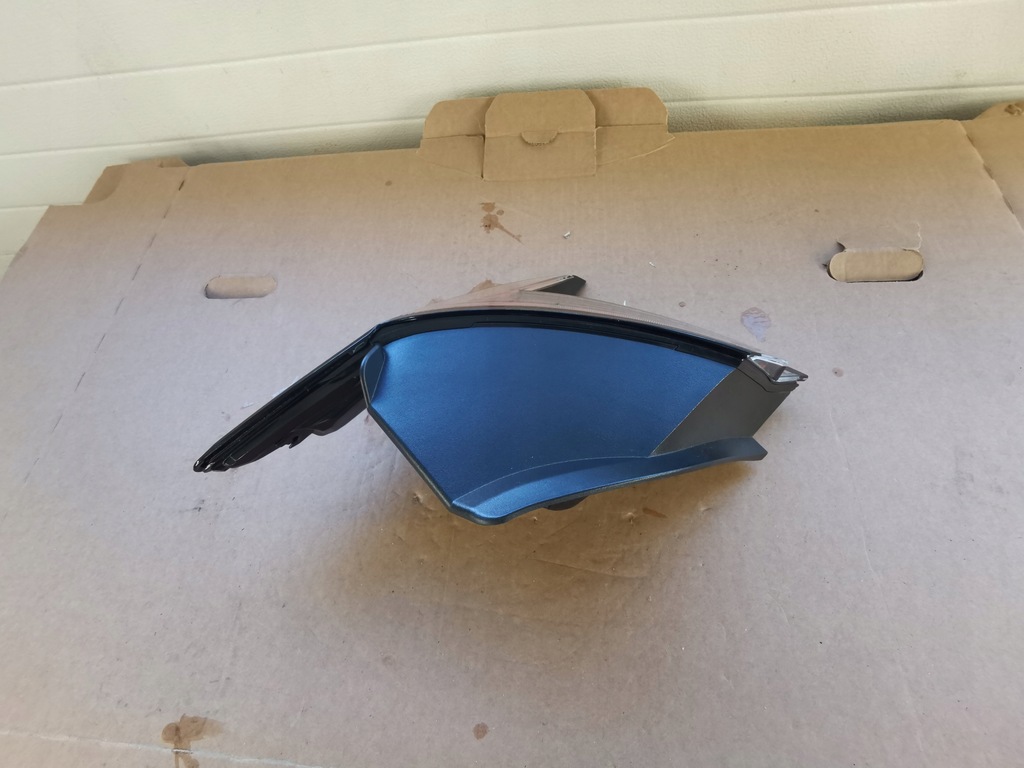 фото №11, Hyundai elantra vii - лампа задня права led