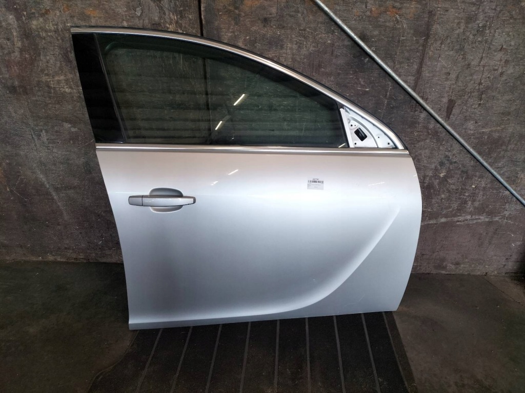Купить Дверь коплектная  правая  перед opel insignia a рестайлинг  z176