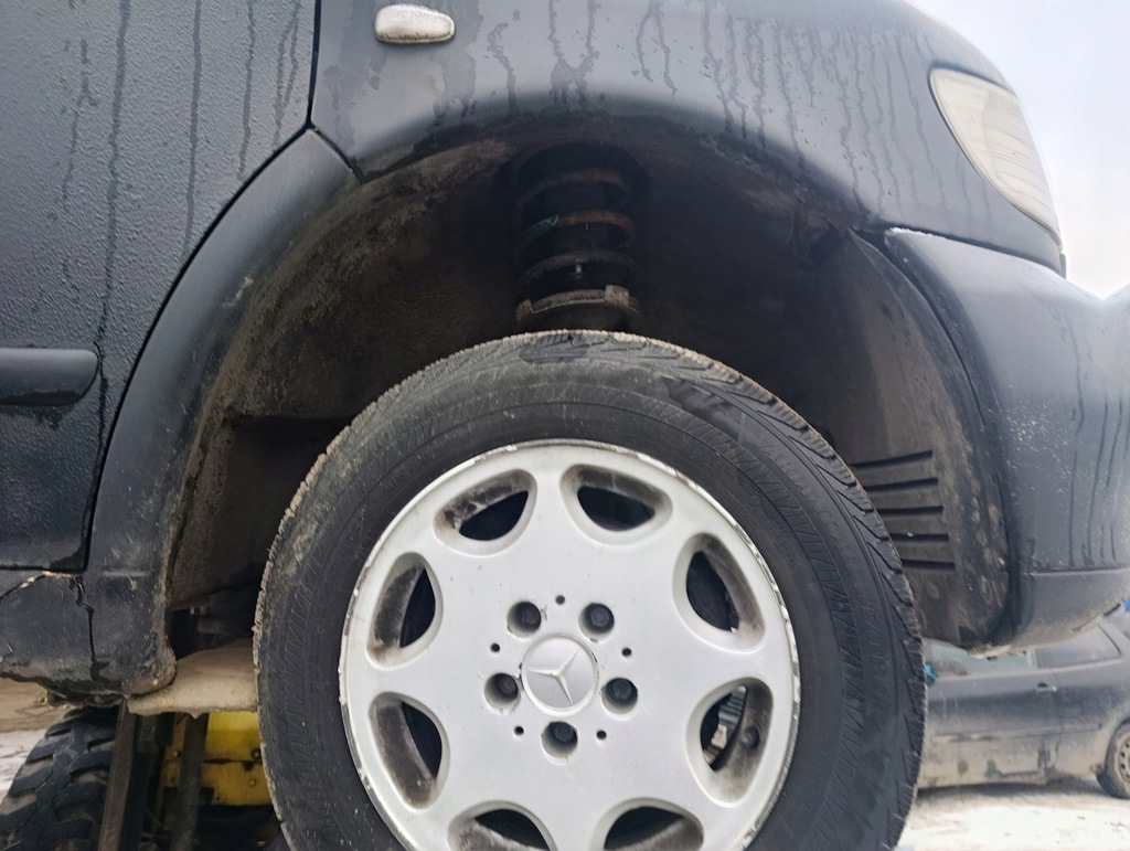 фото №1, Mercedes vito viano w638 брызговик подкрылок левый перед