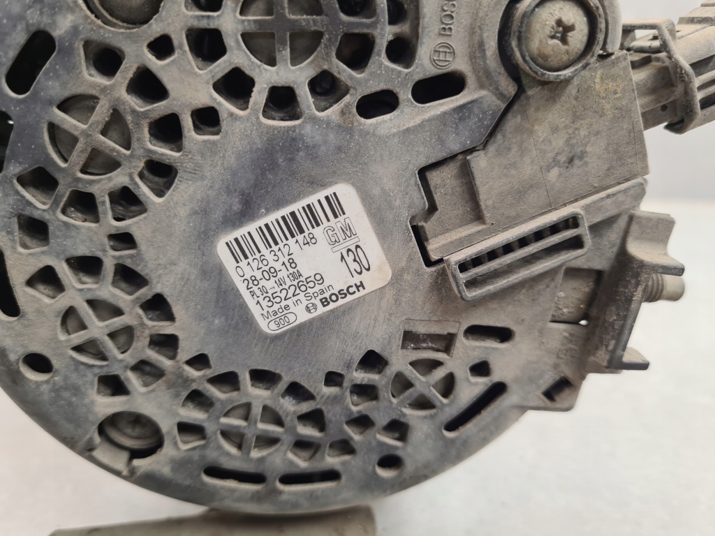 Генератор 130a 1.5 turbo opel insignia 2 b 13522659 оригінал Зі Шроту