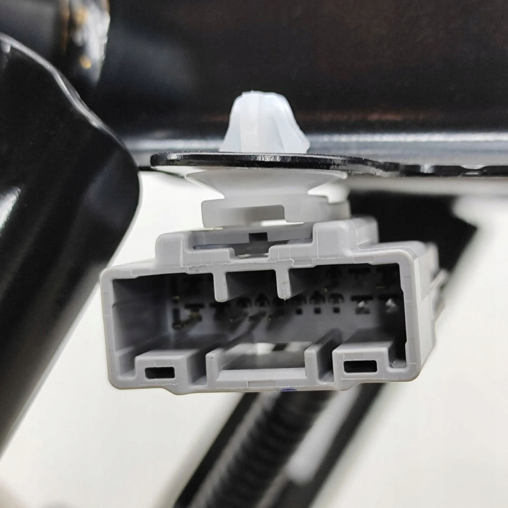 Tesla model y 2022 сиденье задний в Украине