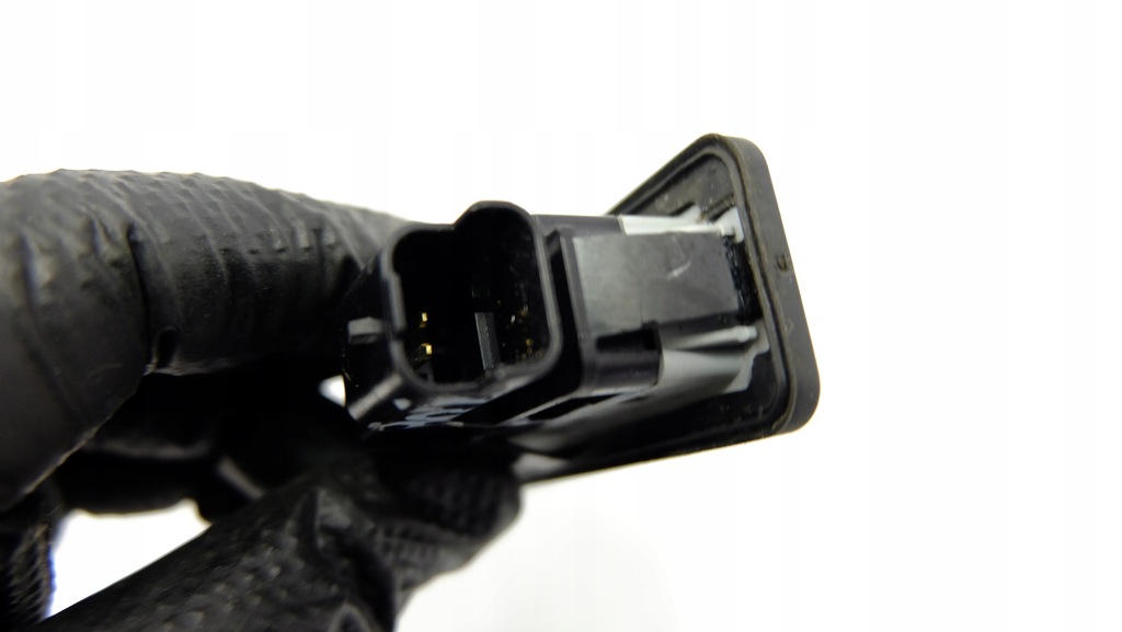 фото №9, Peugeot 208 i кнопка открывания крышки микровыключатель