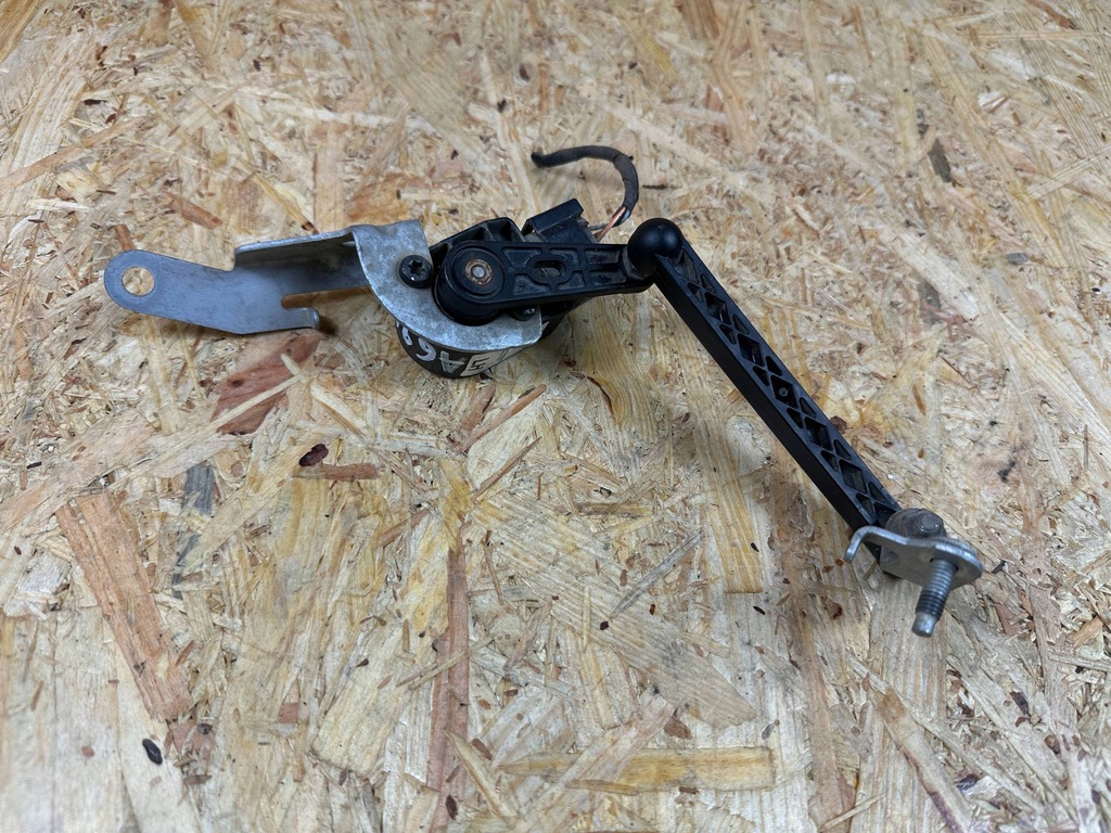 фото №8, Датчик вирівнювання світла лампа лівий volvo xc40 c40 32221477 32221957