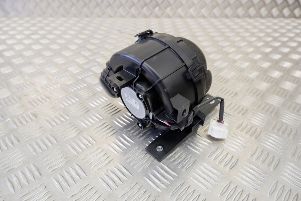 Радиатор аккумулятор toyota prius _w5_ g923047080 1.8l hybrid 90kw 2018 Недорого