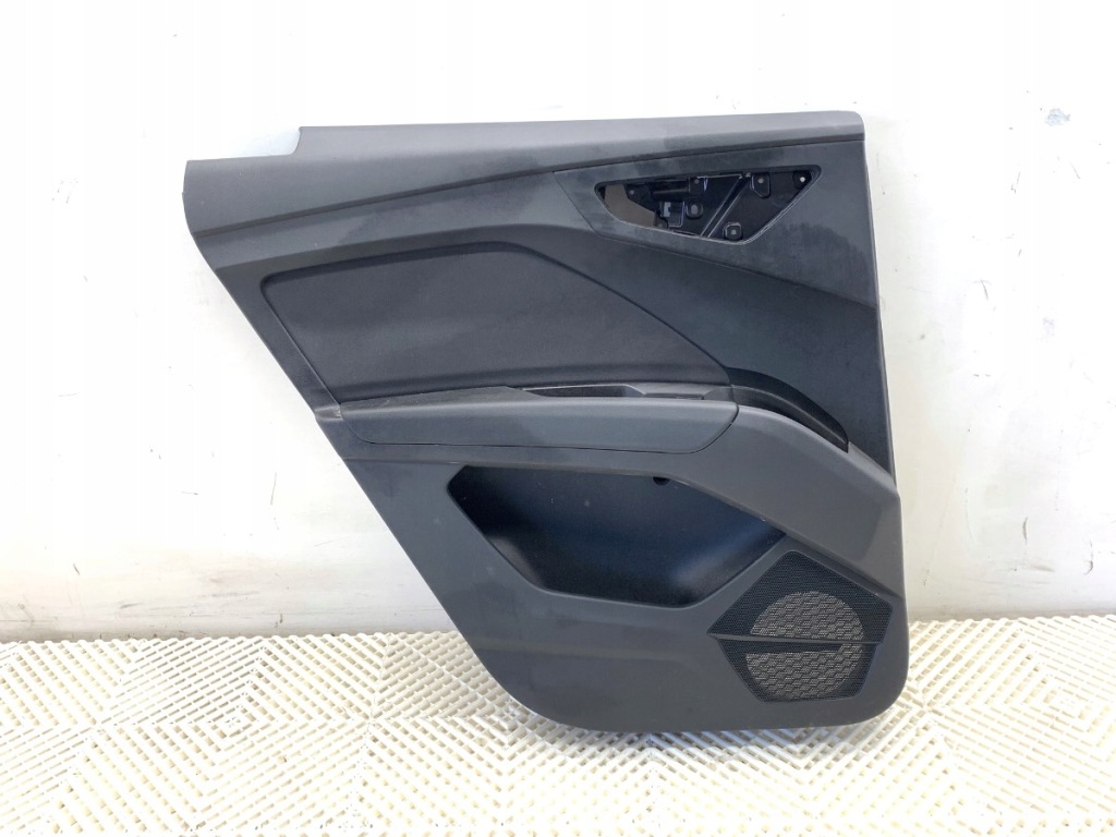 Купить Обшивка дверь левый задний  audi q4 suv обивка