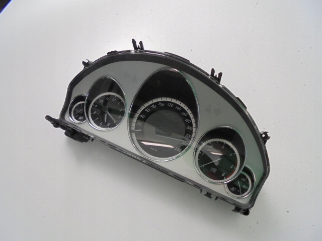 фото №1, Счетчик приборы mercedes e-klasa coupe w207 2.2 cdi 2010 r