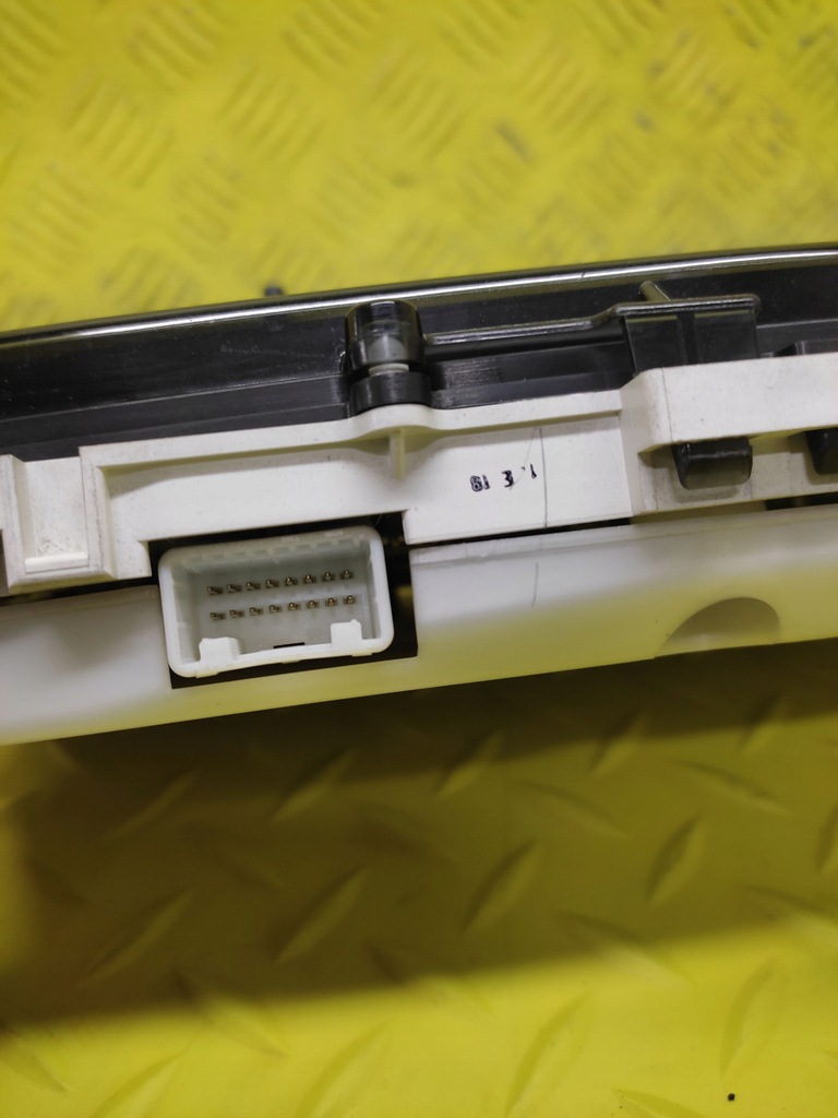 фото №4, Toyota corolla verso счетчик приборы 8380025741