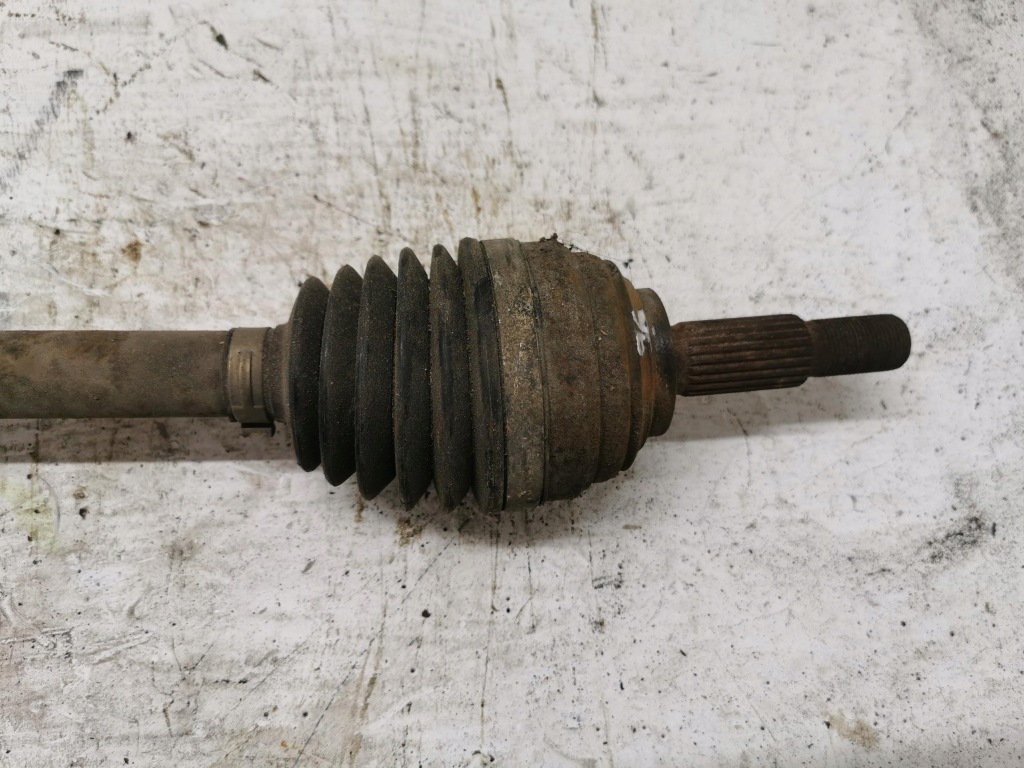 Привідний вал довга правий перед renault clio 3 1.5 dci в Україні