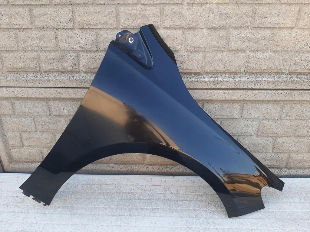 фото №1, Mercedes b-klasa w247 w 247 крила правий передній