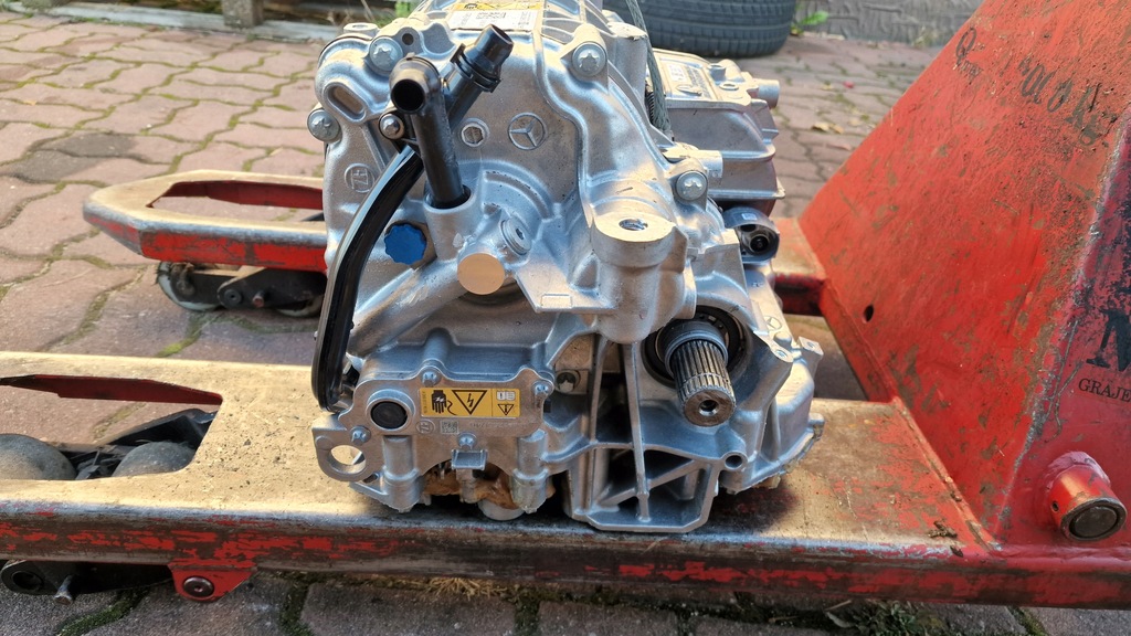 фото №7, Двигатель электрический задняя задний h243 w243 gla eqa a2433408802 a2439002201