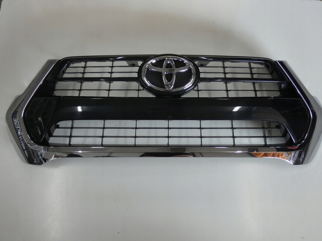 фото №1, Решётка радиатора, решётка радиатора toyota hilux