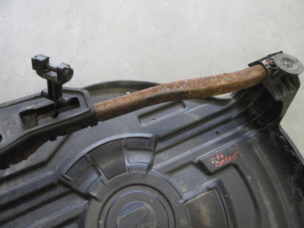 фото №6, Кронштейн колеса запасного bmw e46 compact
