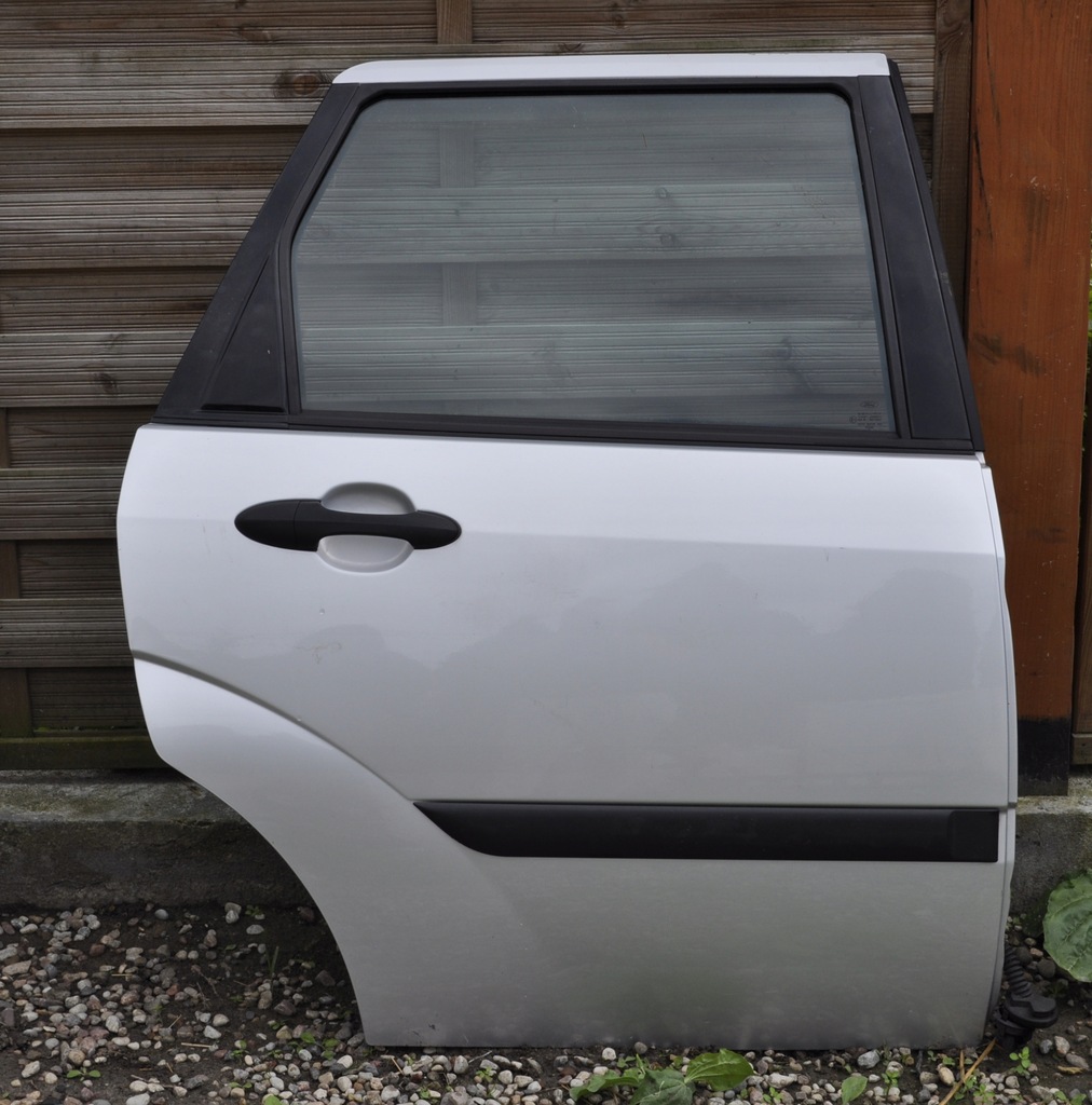 фото №1, Ford focus mk1 kombi дверь правый задняя