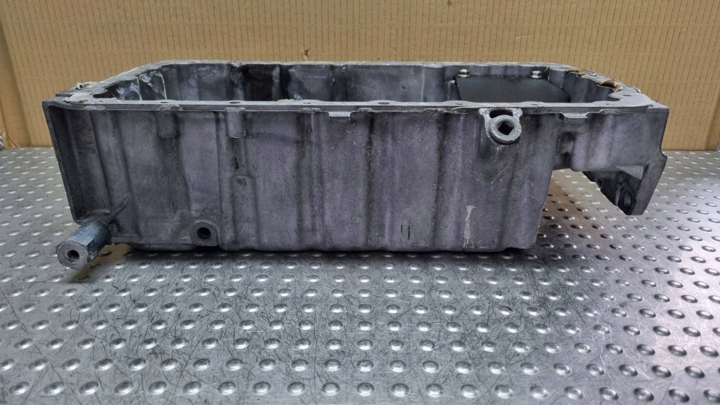 Поддон масляная 9656288980 ford kuga mk1 volvo v50 peugeot 2.0 tdci d4204t в Украине