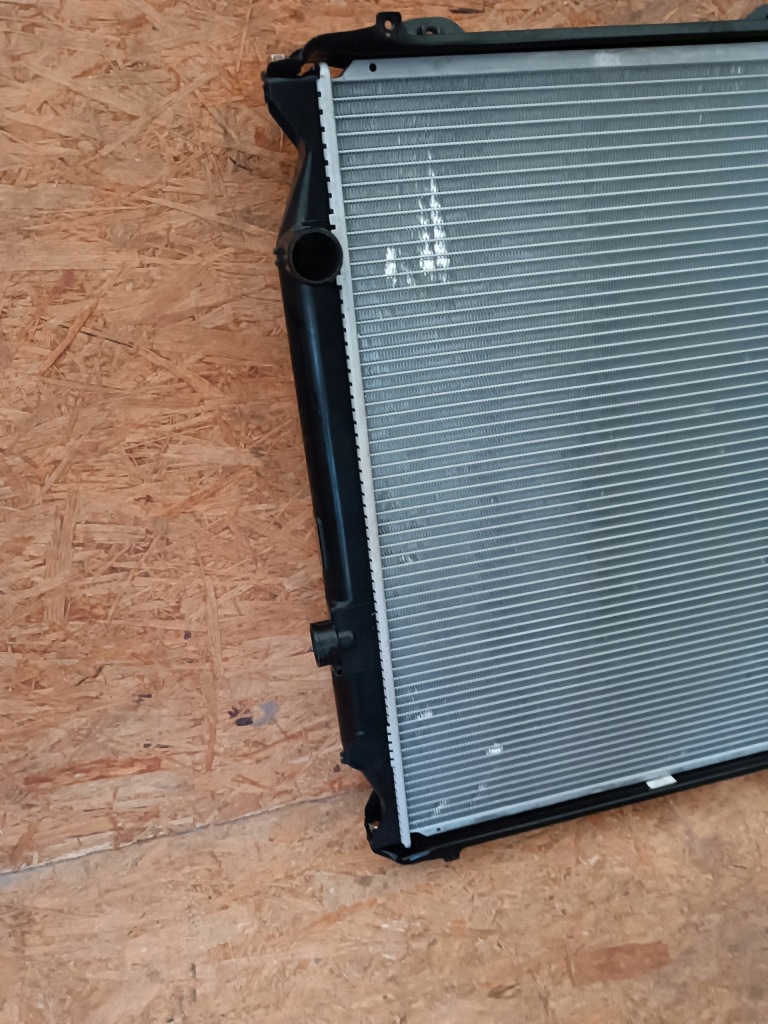 Радиатор воды toyota land cruiser j90 3.4i v6 96- 16400-75180 Киев