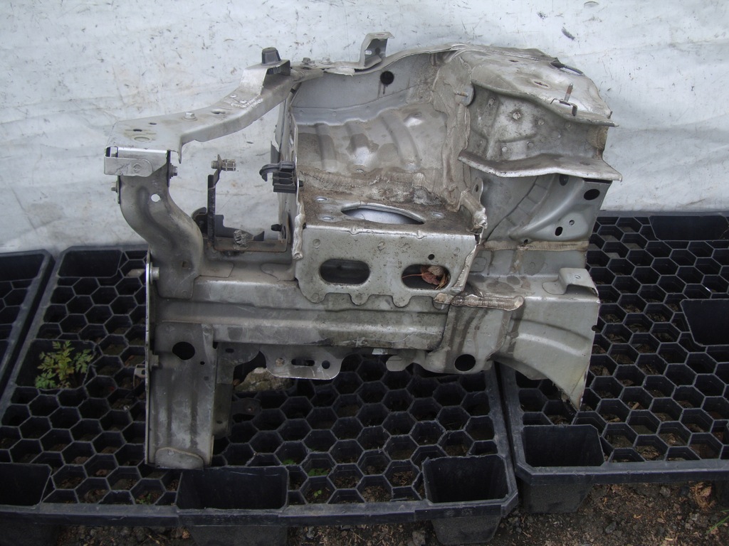 фото №2, Чверть правий перед renault megane iii 08-