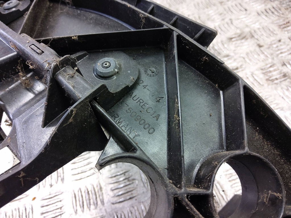 Купити Напрямна лампи перед сторона права bmw 1 e81 e87 2001296