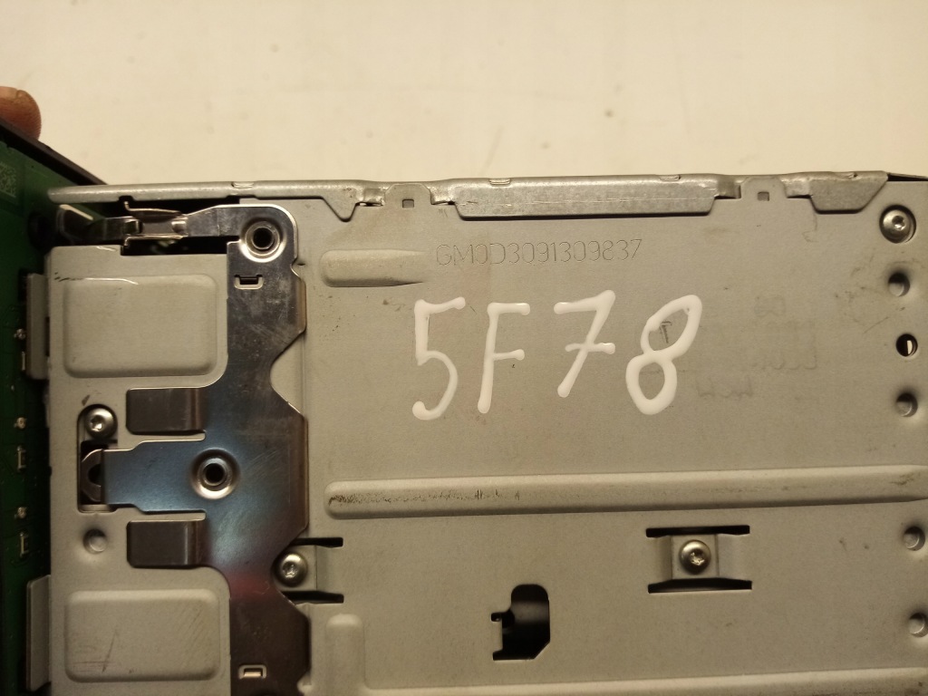 Радио cd30 13289932 дисплей 13275077 навигации opel zafira b европа Киев