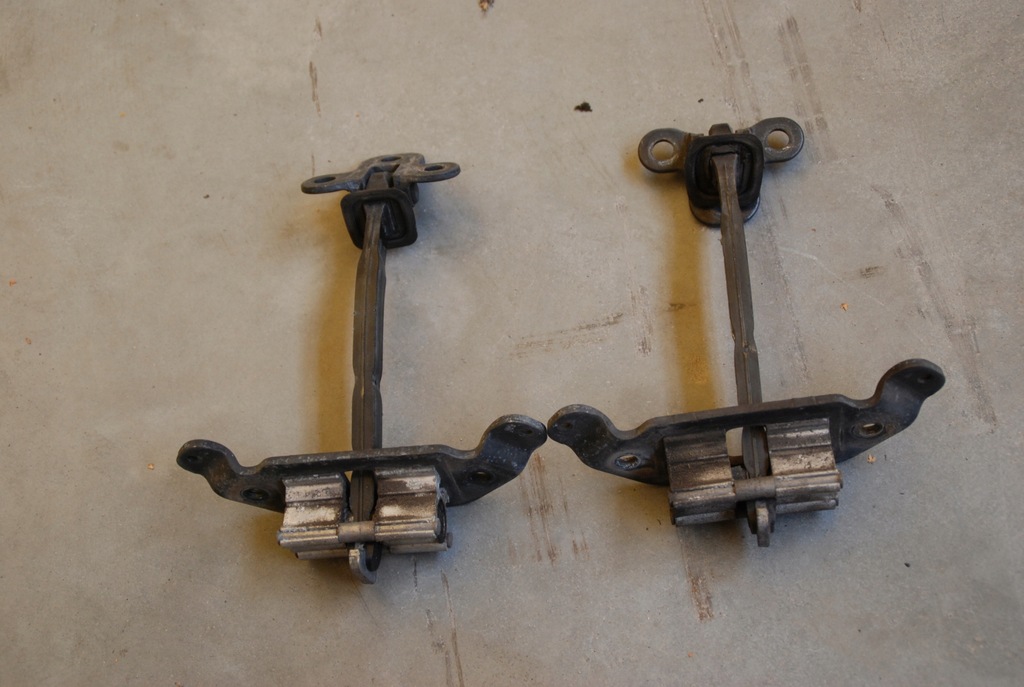 фото №1, Ограничитель остановка дверь volvo fh 4