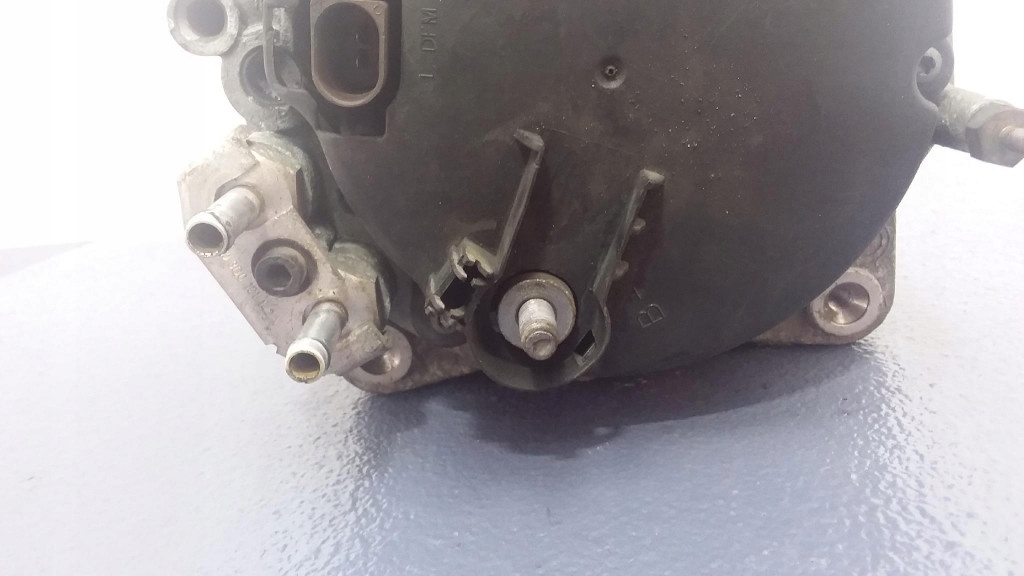 Vw phaeton 1 рестайлинг  3.2 b vr6 генератор водяной 190a 07c903021g в Украине