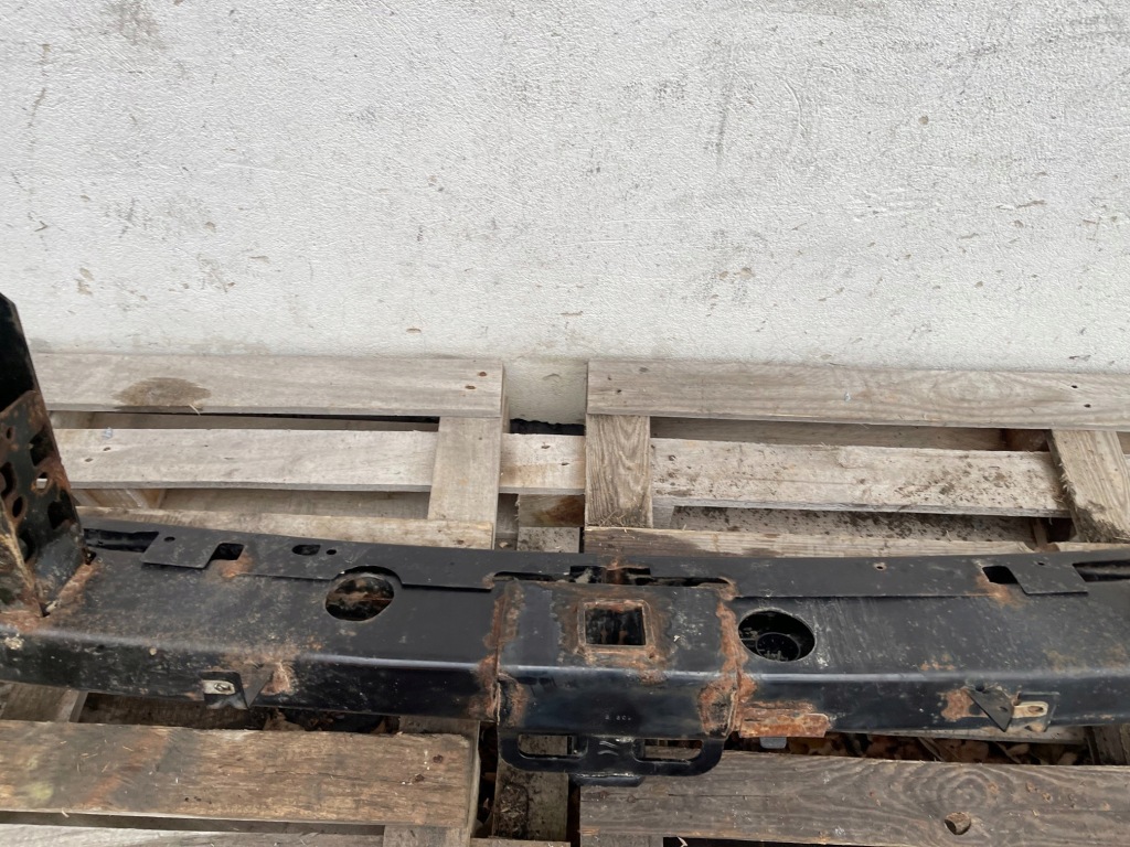 O2 cadillac escalade iv 2014 - балка бампера задний  фаркоп  задняя 22900139 Оригинал