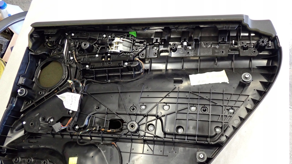 фото №13, Porsche cayenne обивка обшивка левый tył7p5867211