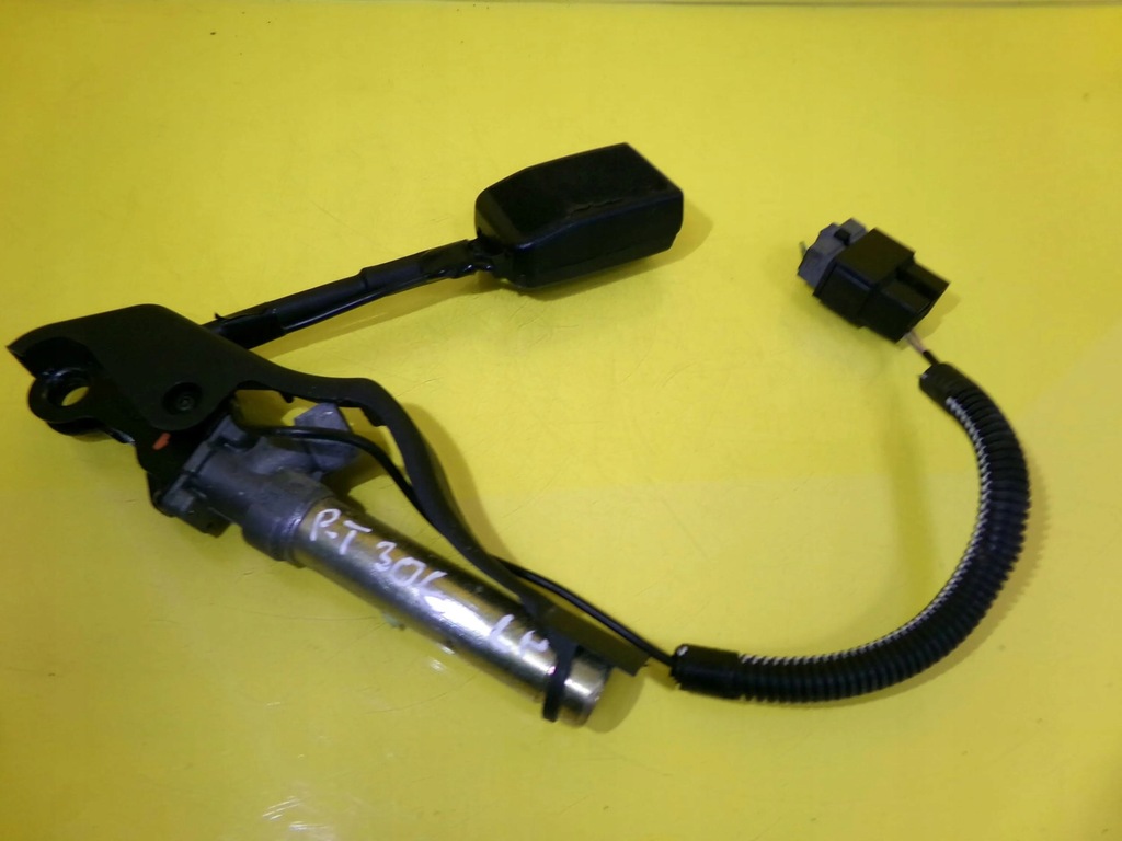 фото №7, Клипса натяжитель поперечина безопасности левая перед peugeot 306 cabrio nr69