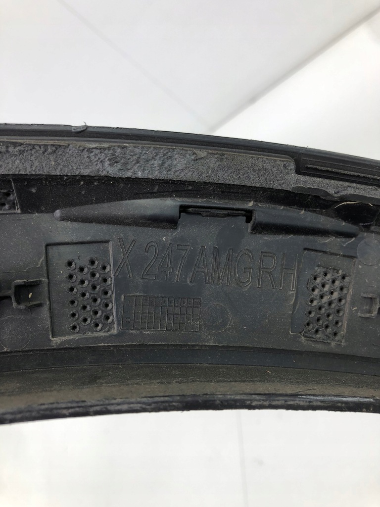 фото №9, Mercedes w247 glb молдинг крила правий перед a2478859205