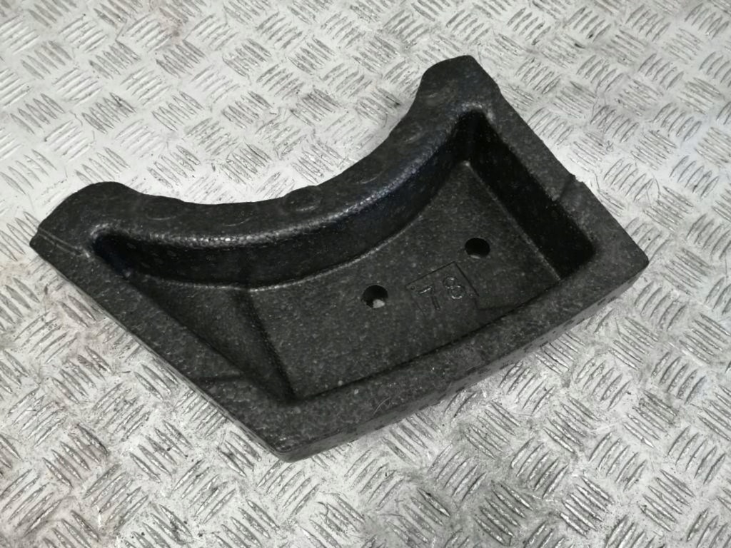 Купити Chevrolet trax пінополістирол багажника 95320078