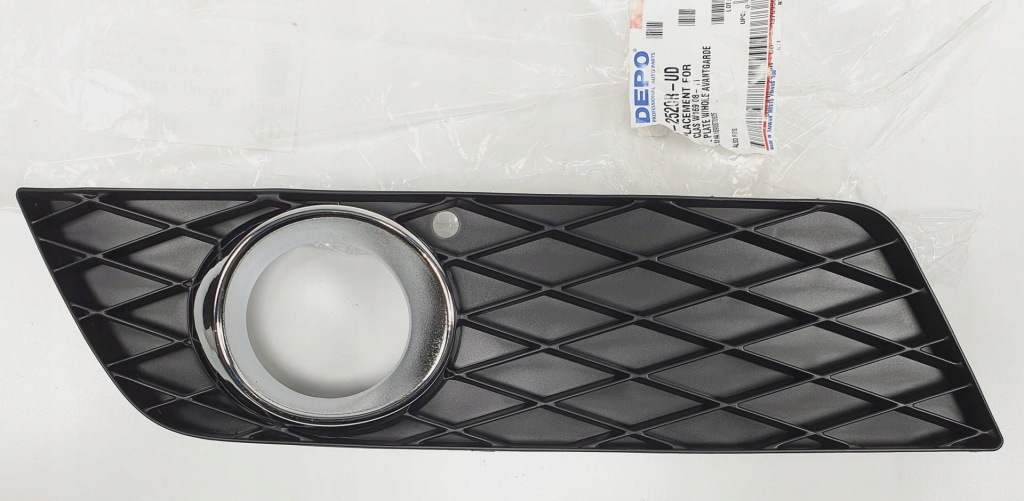 фото №2, Молдинг заглушка протитуманної фари права mercedes w169