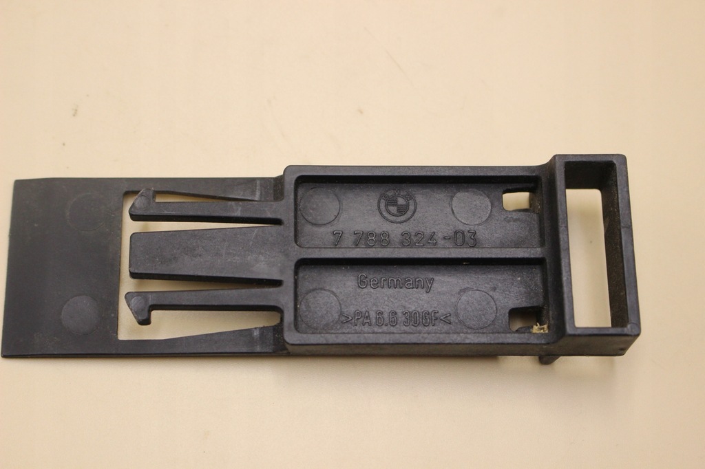 фото №6, Кронштейн зачіп кронштейн корпус вентилятора bmw e60 e61 e65 e66 7788324