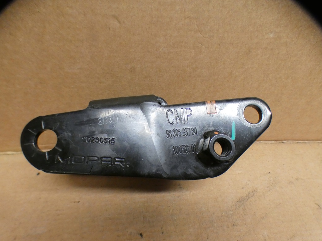 Peugeot 2008 ii кронштейн двигуна 9824116780 Зі Шроту