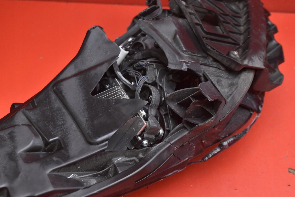 Фара левый фара перед full led европа  tesla model y 20- с Разборки