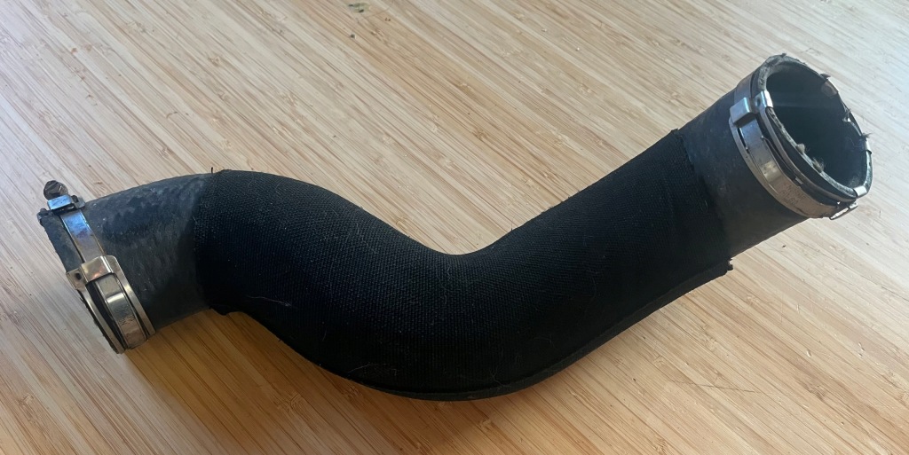 Купити Патрубок труба інтеркулер mercedes w204 3,0 cdi a2045283182