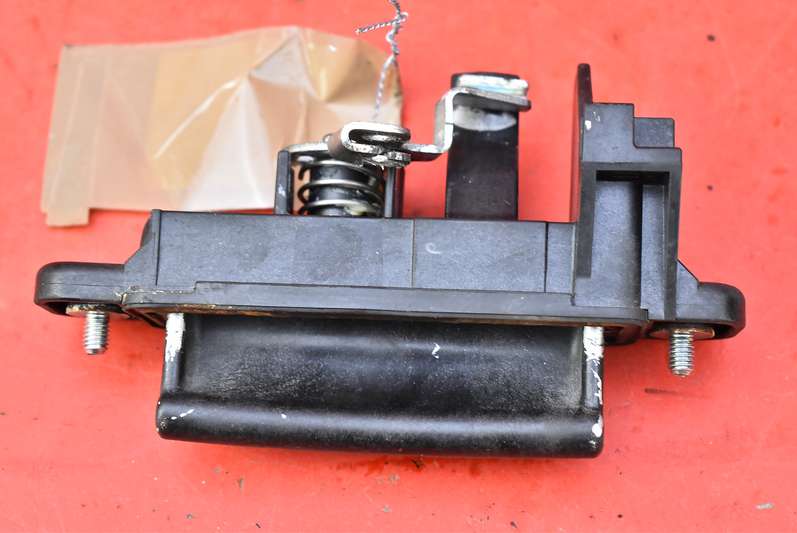 фото №5, Ручка крышки задняя задний mazda 3 1 i bk 5d hb lift 06-09